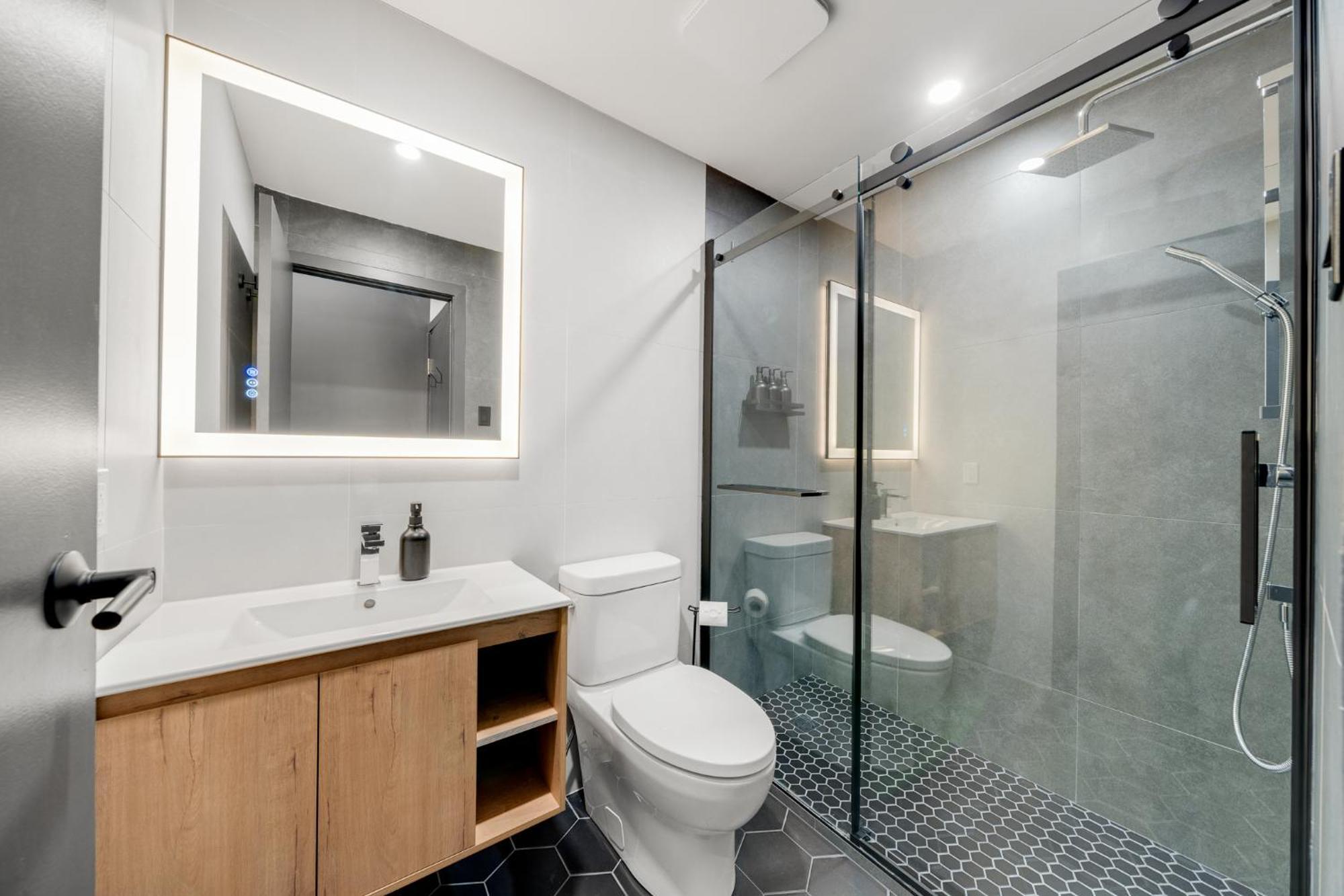 Lift Hotel Montréal Kültér fotó