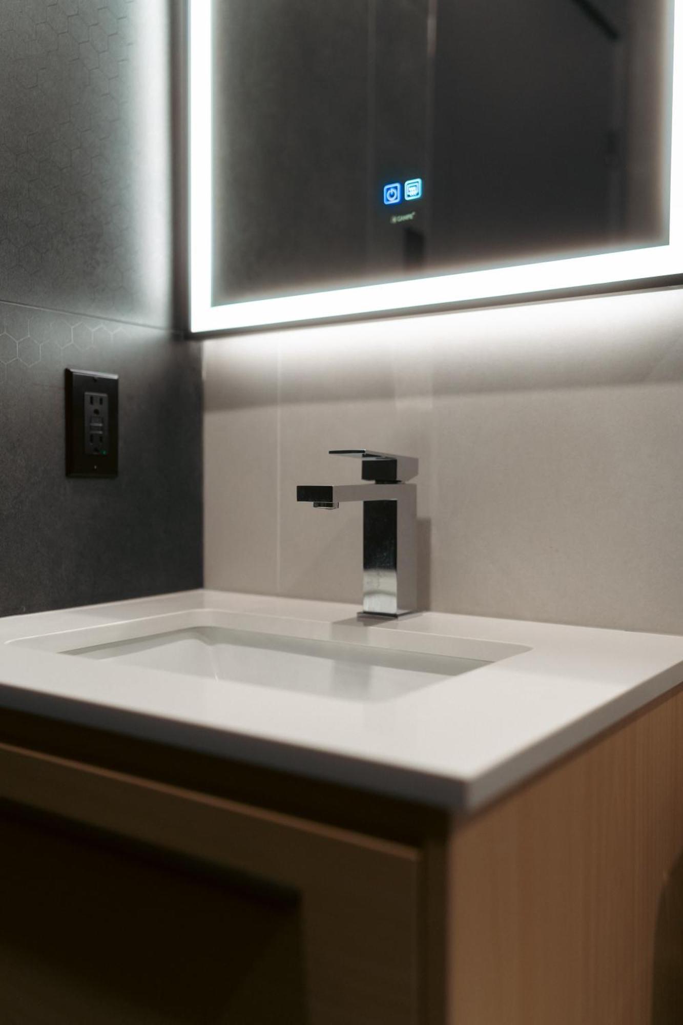 Lift Hotel Montréal Kültér fotó